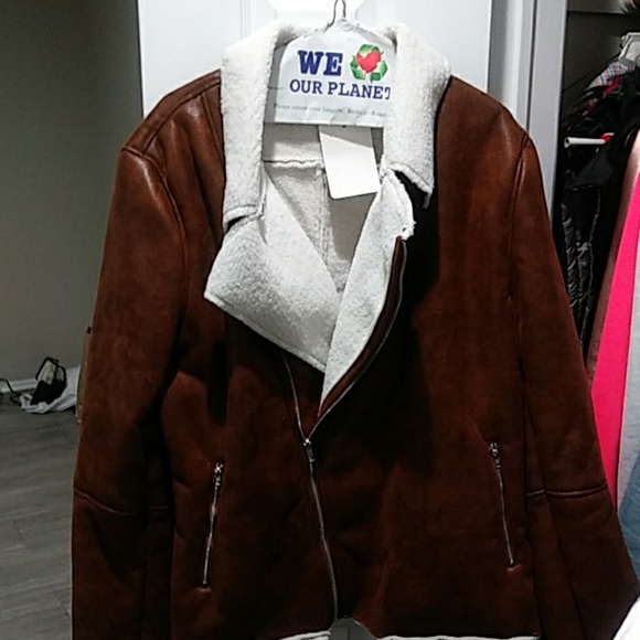 Sherlin - Picture 2 of 2